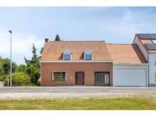 Huis te koop Wielsbeke 133m² 3 slaapkamers tuin garage