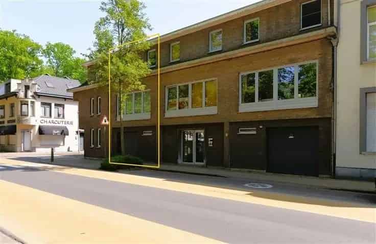 Gerenoveerde Triplex 3 slaapkamers te Essen