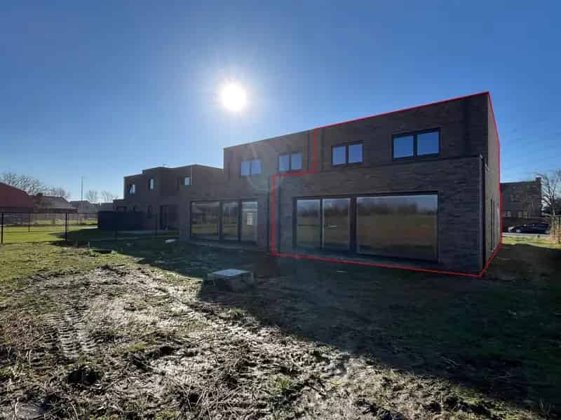 Ruime Energiezuinige Halfopen Bebouwing Olsene