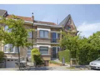 Huis te koop Zellik - Instapklare woning met 5 slaapkamers en garage