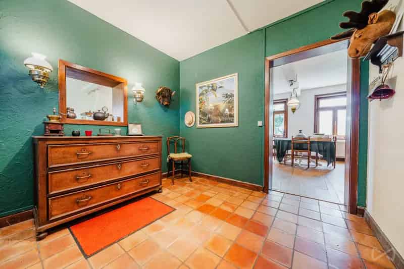 Huis te koop Jauche: Exclusieve gezinswoning met privacy en rust