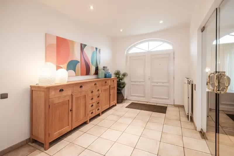 Gelijkvloerse Villa te Koop Houtvenne