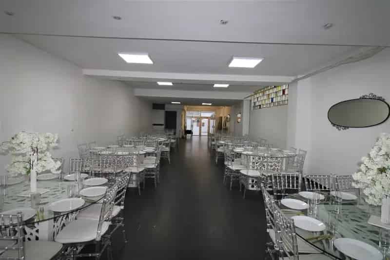 Feestzaal met Appartement