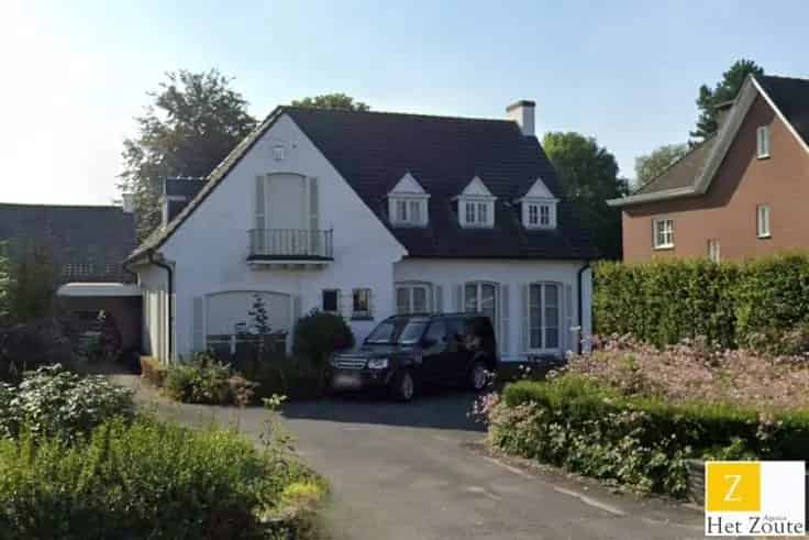 Villa te renoveren met bouwvergunning 8 appartementen Waregem