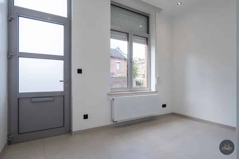 Rustig Gelegen Gerenoveerde Tweegevelwoning