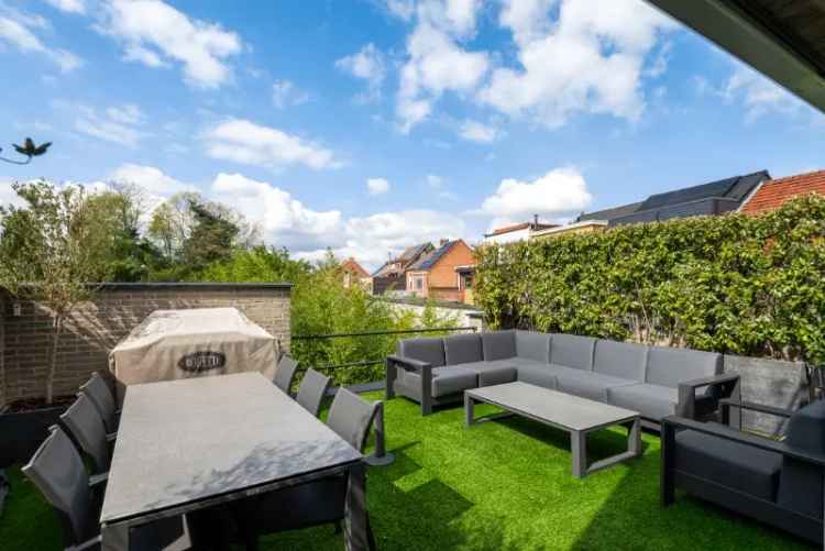 Instapklaar Appartement 138m² 2 Slaapkamers Terras Garage Aartselaar