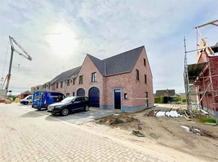 Nieuwbouw huis te koop in Oosteeklo