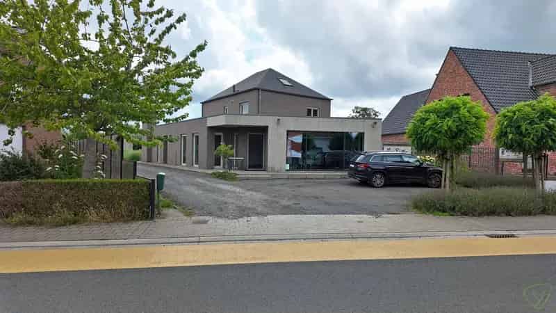Modern handelspand geschikt voor vrij beroep in Sint-Laureins
