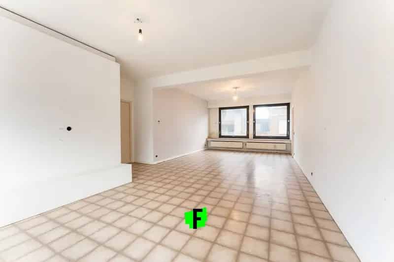 Handelshuis Wingene: Kantoor 220m² & Duplexappartement 214m²