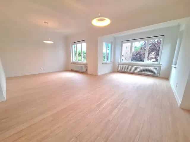 Woonhuis Sint-Pieters-Woluwe 5 slaapkamers Terras Tuin Garage