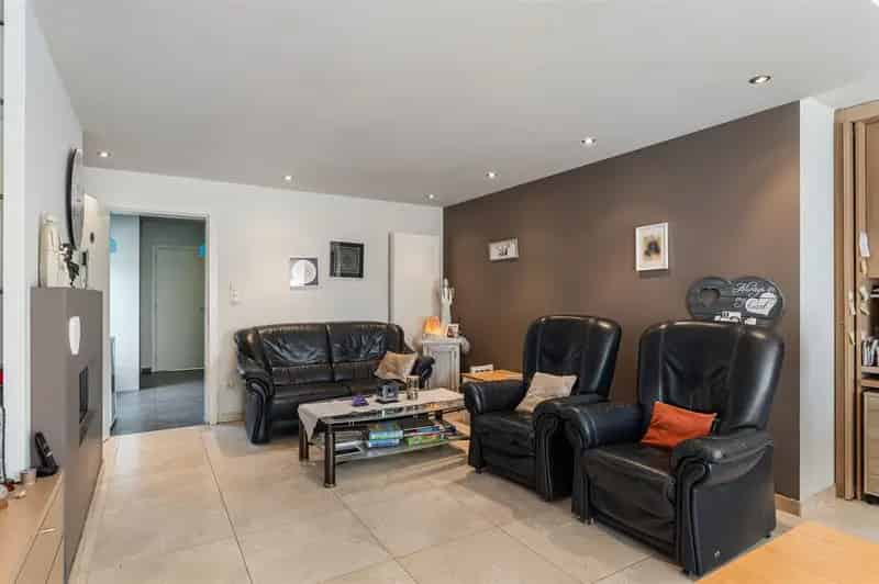 Instapklare Woning met Handelsruimte Kinrooi
