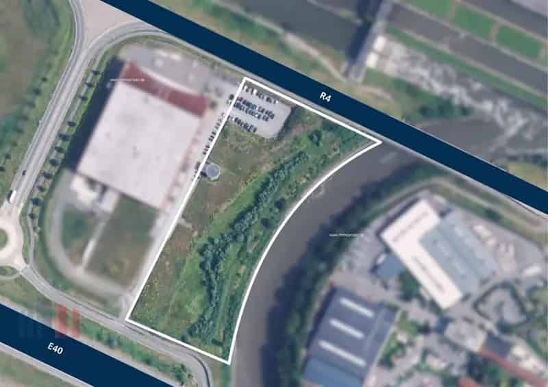 Bedrijfsgebouw te Huur Zwijnaarde 5000m2 Loods Kantoor