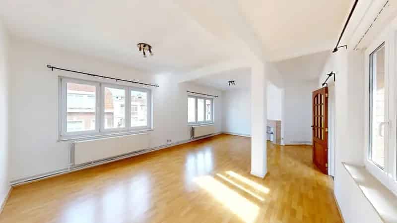 
                                                                    Appartement
                                                                             te koop te Evere
                                                                