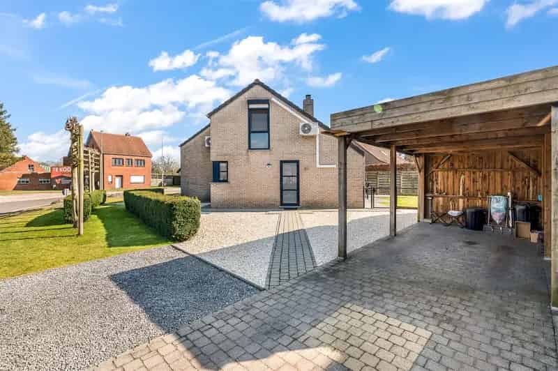 Huis te koop: Knappe woning met prachtig uitzicht en moderne voorzieningen