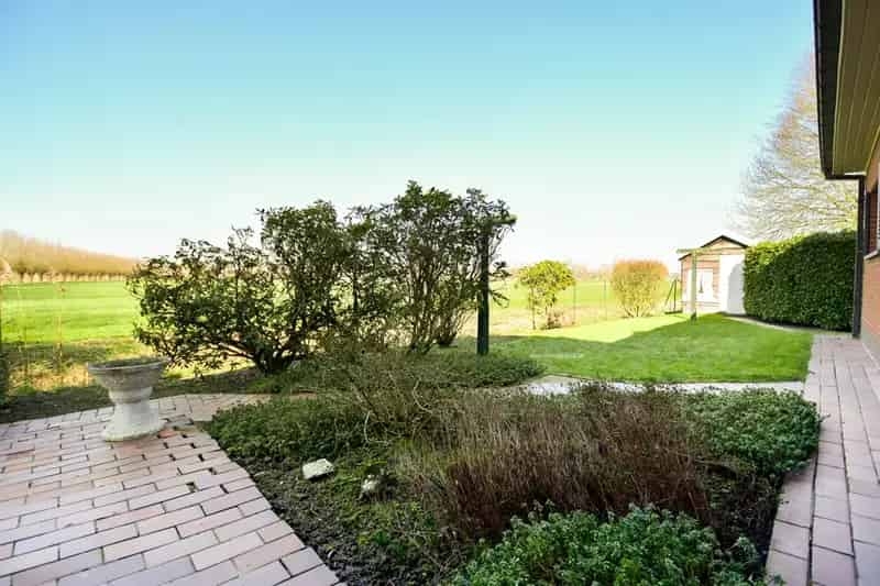 Gelijkvloerse woning te koop Knesselare 3 slaapkamers grote tuin