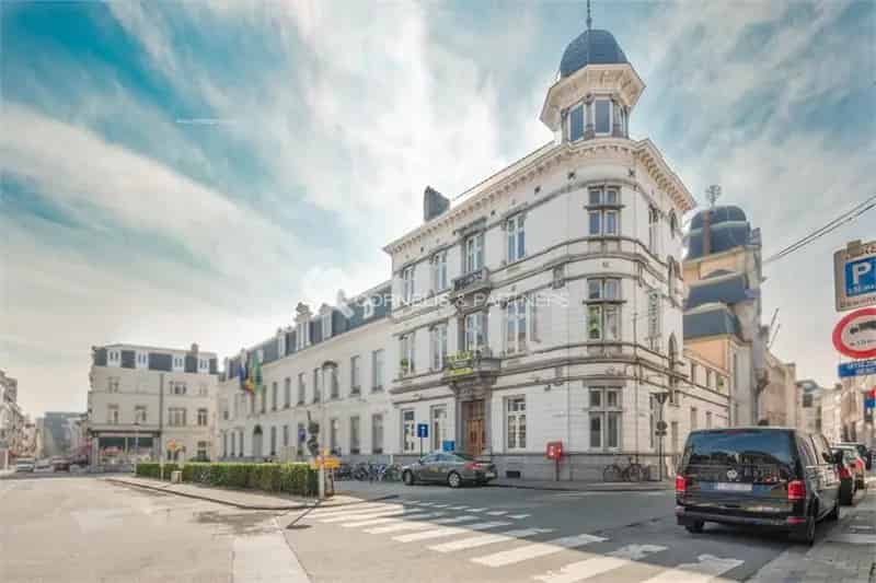 Kantoorruimte te koop Gent - Monumentaal gebouw met diverse ruimtes