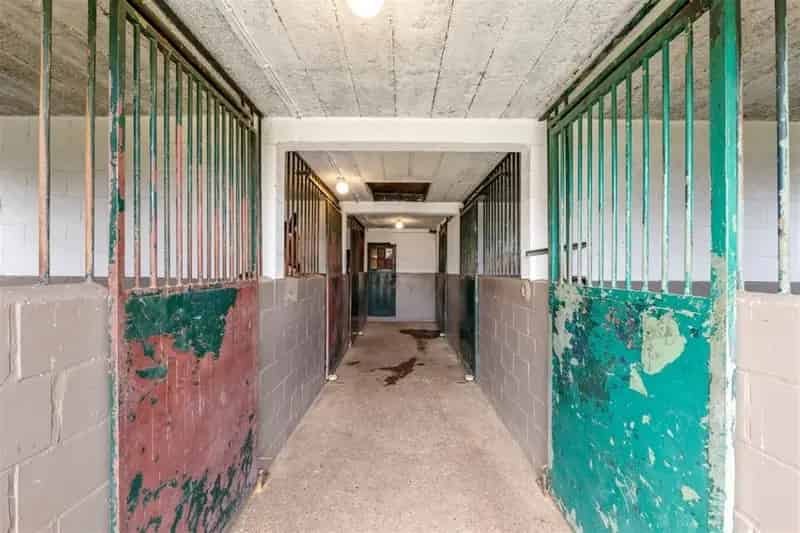 Ruime Gezinswoning met Paardenstallen Diepenbeek