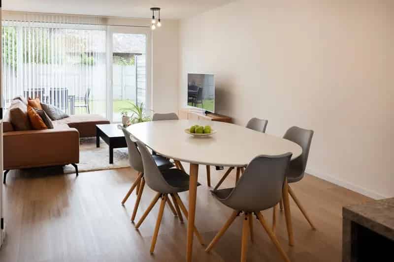 Recente woning 4 slaapkamers tuin garage