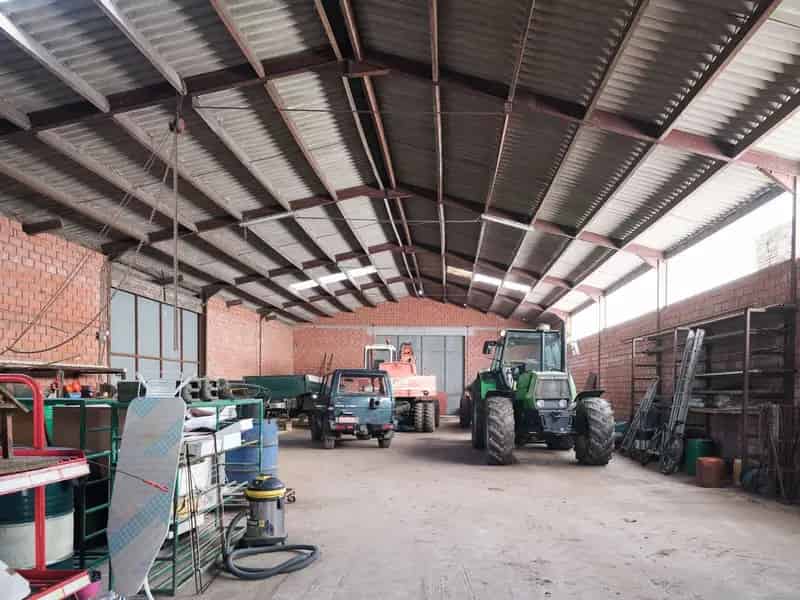 Villa met bijgebouwen te Bellem - 12 hectare
