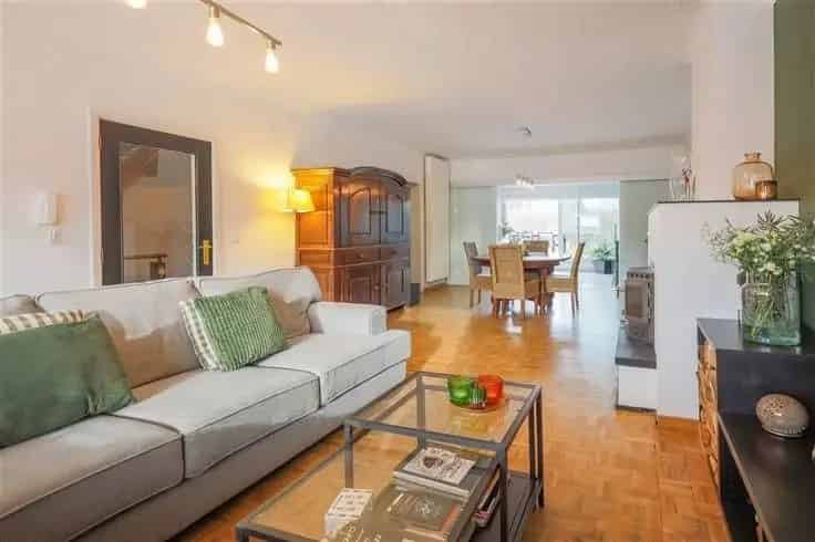Huis Te Koop Hove 3 slaapkamers 210m2 gerenoveerd