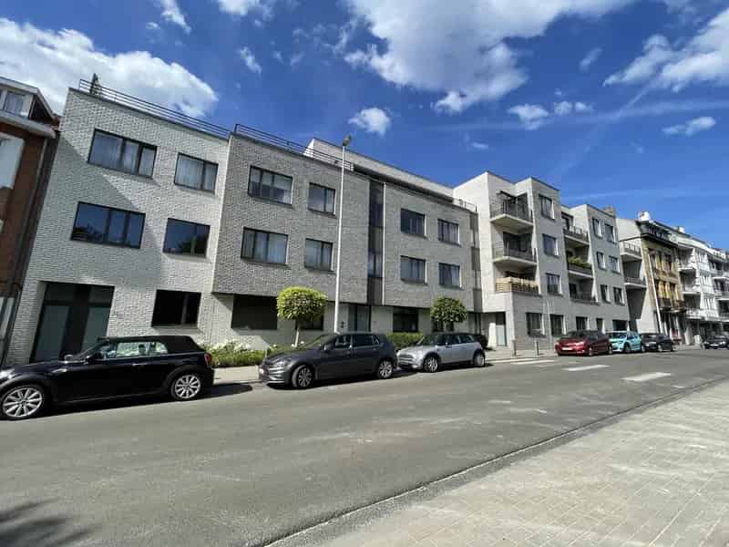 Appartement te Ukkel 75m² 2 slaapkamers Terras Parking