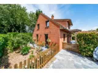 Villa te koop Waver - Rustig gelegen met zwembad en tuin