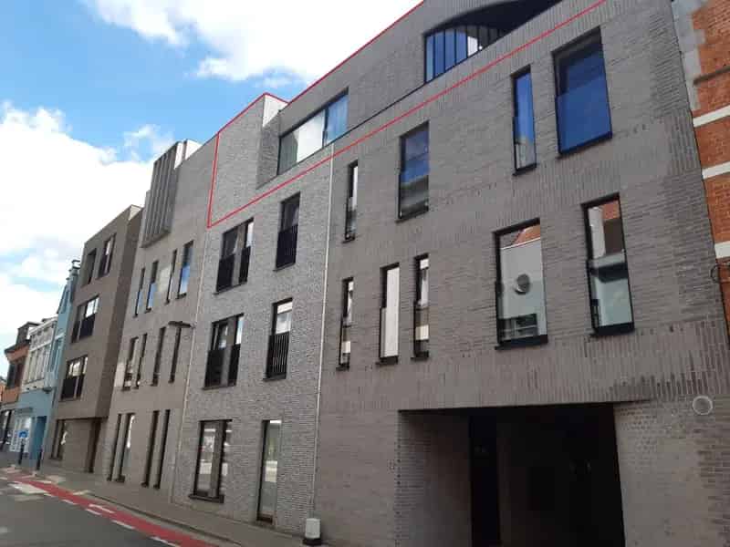 Ruim, energiezuinig 3- slaapkamer appartement.