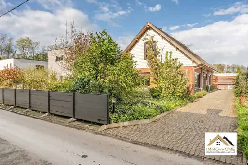 Ruime Vrijstaande Woning Groene Omgeving