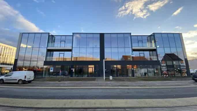 Kantoorruimte te koop Lendelede 236m²