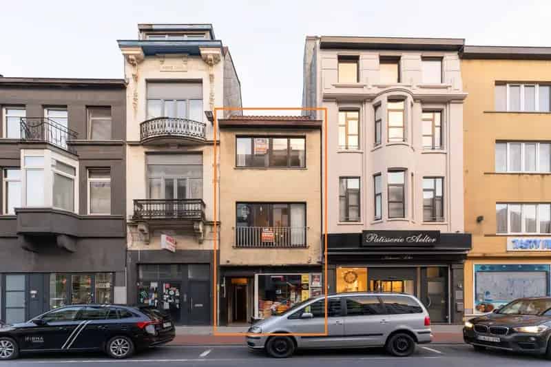 Handelspand met Duplex Appartement
