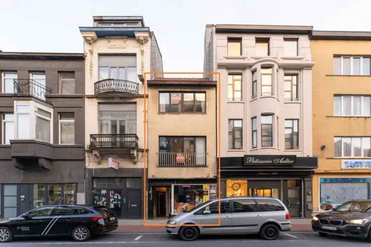 Handelspand met Duplex Appartement
