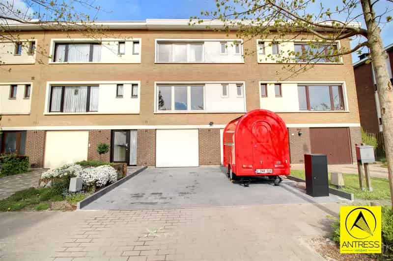 Huis te koop Aartselaar: Bel-étage met garage en tuin