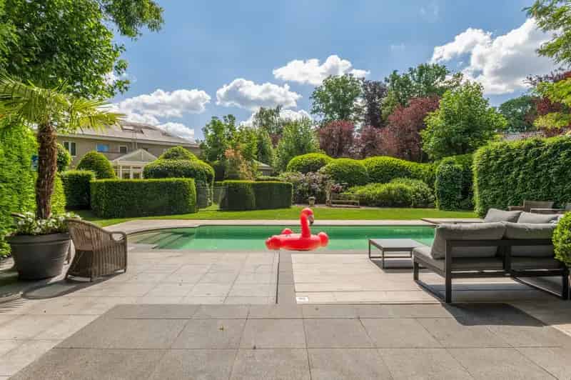 Huis te koop Schoten: Luxe villa met zwembad