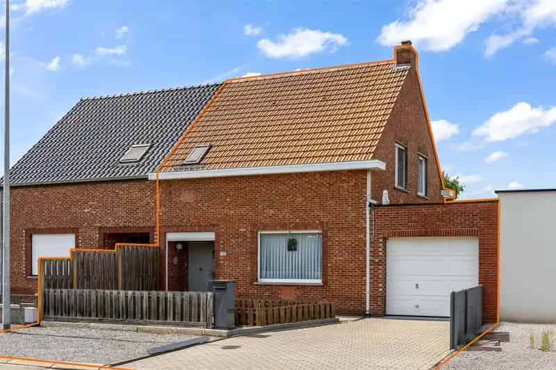 Perfect Onderhouden Woning Ruime Garage Bijgebouw