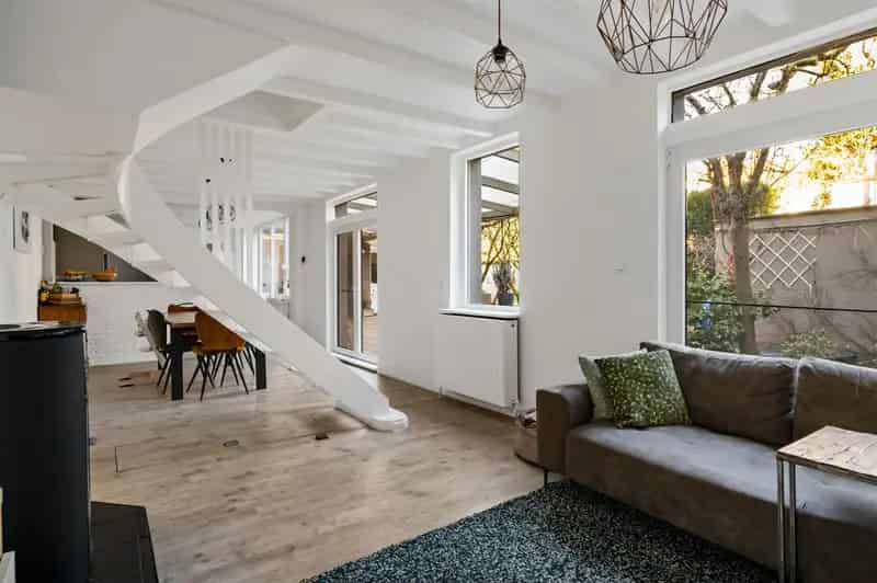 Karaktervolle woning 6 slaapkamers Merksem
