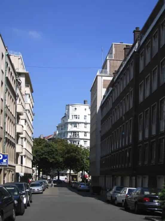 Appartement te koop Brussel - 90m² - Jaren 50 - Place Stéphanie