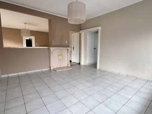 Huis te koop in Temse: Ruime woning met lichtrijke woonkamer
