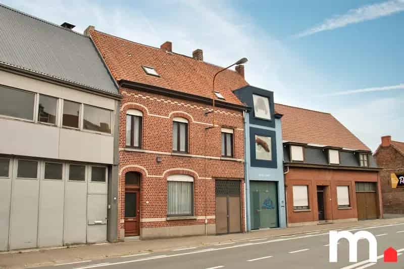 Ruime gezinswoning te Heule met 4 slaapkamers en werkplek