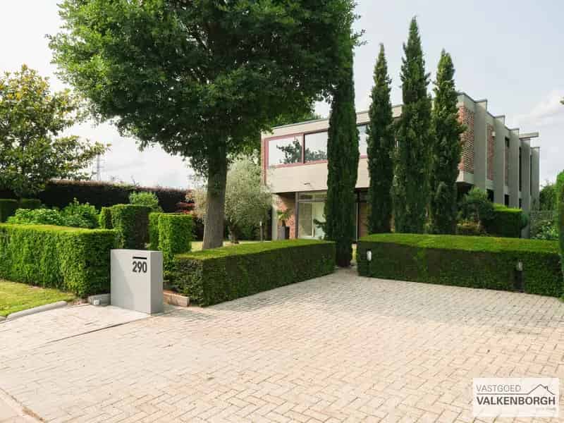 Huis te huur Hasselt: Architect villa met praktijkruimte