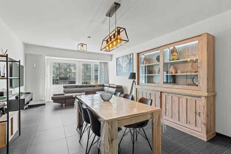 Appartement te koop Oostende 2 slaapkamers gerenoveerd