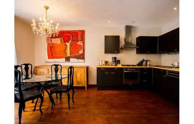 Huur 2 Slaapkamer Appartement 95m² Brussel