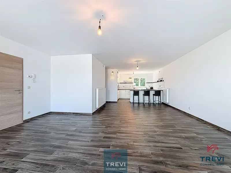 Appartement te huur 4 slaapkamers  Tuin Terras