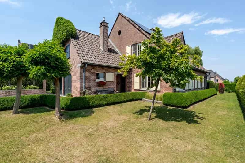 Villa te koop in het landelijke Galmaarden.