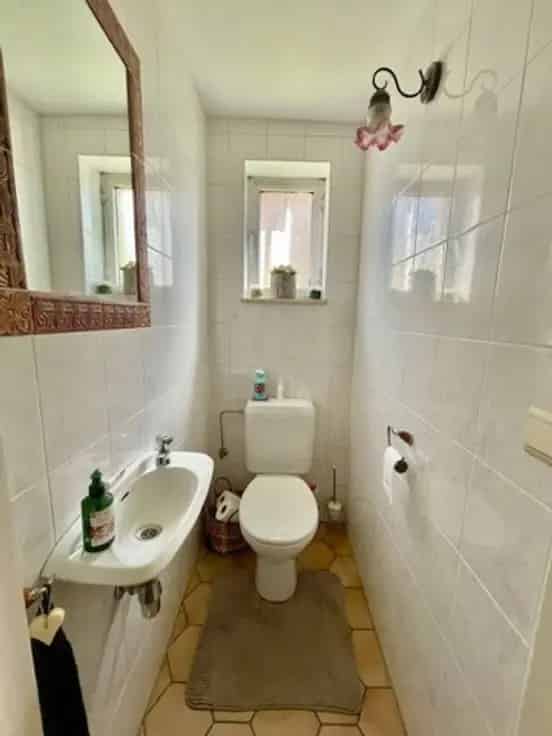 Halfopen Bebouwing Te Koop Rustige Buurt Nabij Winkels