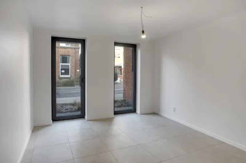 Appartement te huur 3 slaapkamers terras tuin 2 parkeerplaatsen