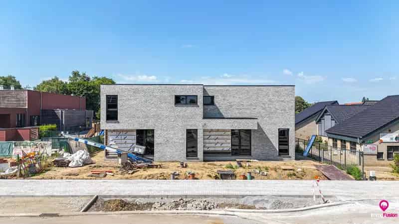 Moderne casco woning met 4slpks en bureauruimte in Boekt!