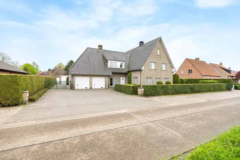 Huis te koop Poppel: 5 slaapkamers, 2 badkamers, grote tuin