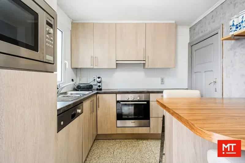 Halfopen woning in de dorpskern van Beselare