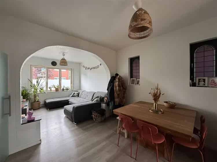 Huis te huur in Duffel: Rustige ligging nabij winkels en scholen