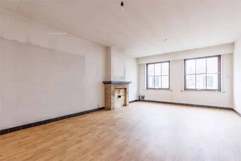 Handelspand met 2 Appartementen te Koop Brugge